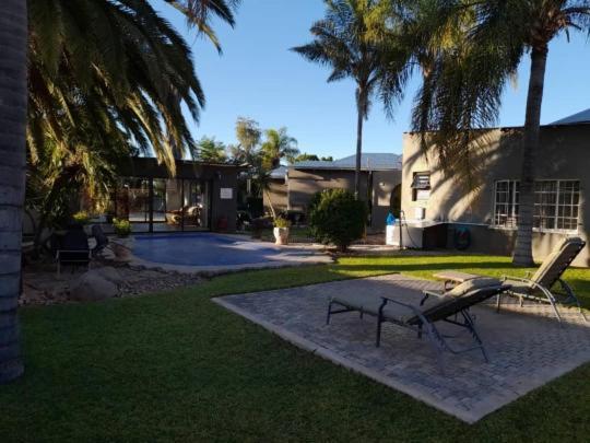 Bush Pillow Guest House Очиваронго Экстерьер фото